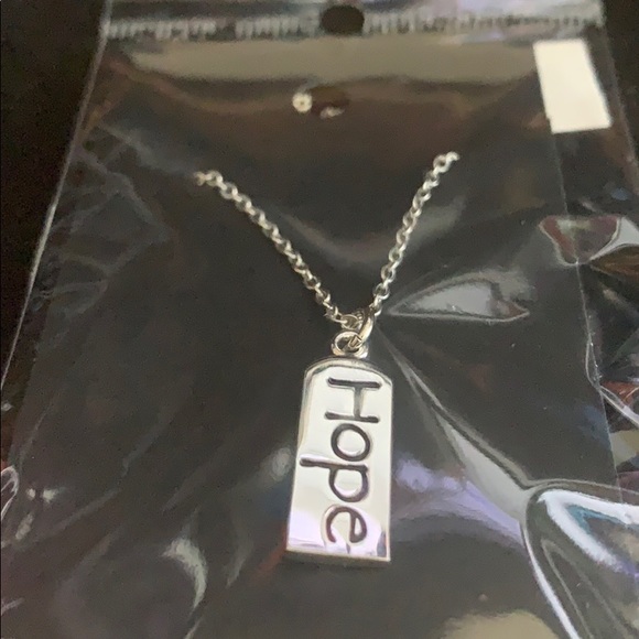 🔥🆕 Hope Charm Silver-tone Chain Necklace - Picture 2 of 2